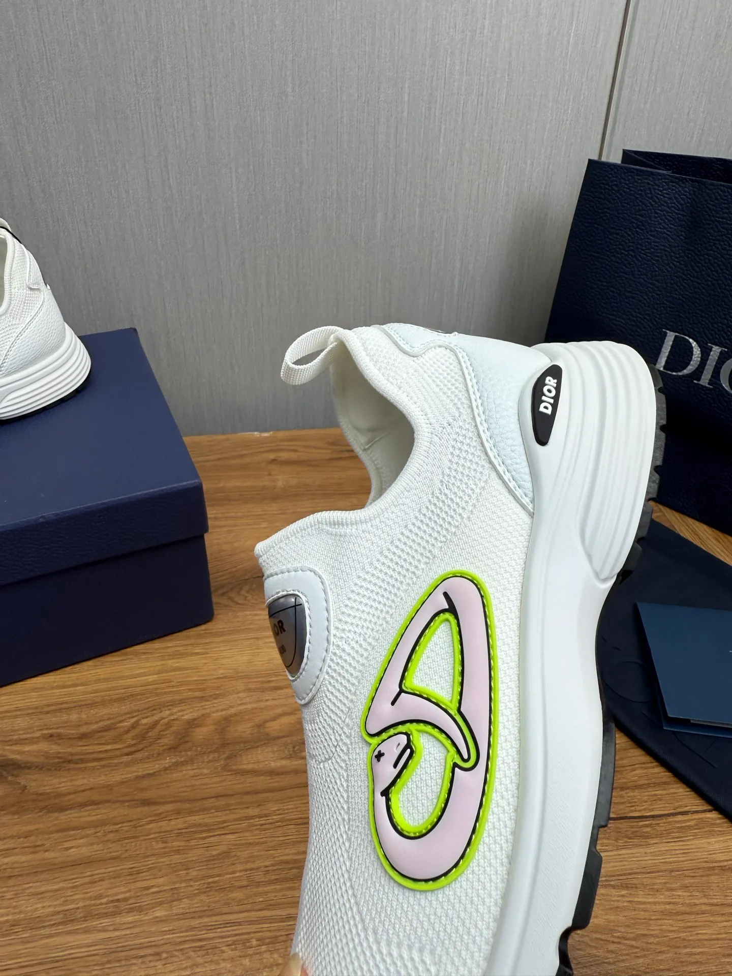 Men's shoes 💰540💰 Dior Dior B30 latest hot model shipped, original 1:1 manufacturing ▪️ Fabric: Original custom fly woven ▪️ Lining: Imported breathable mesh ▪️ Sole: Original molded non-slip outsole ▪️ Size: 38-45 (custom-made 45 non-returnable)